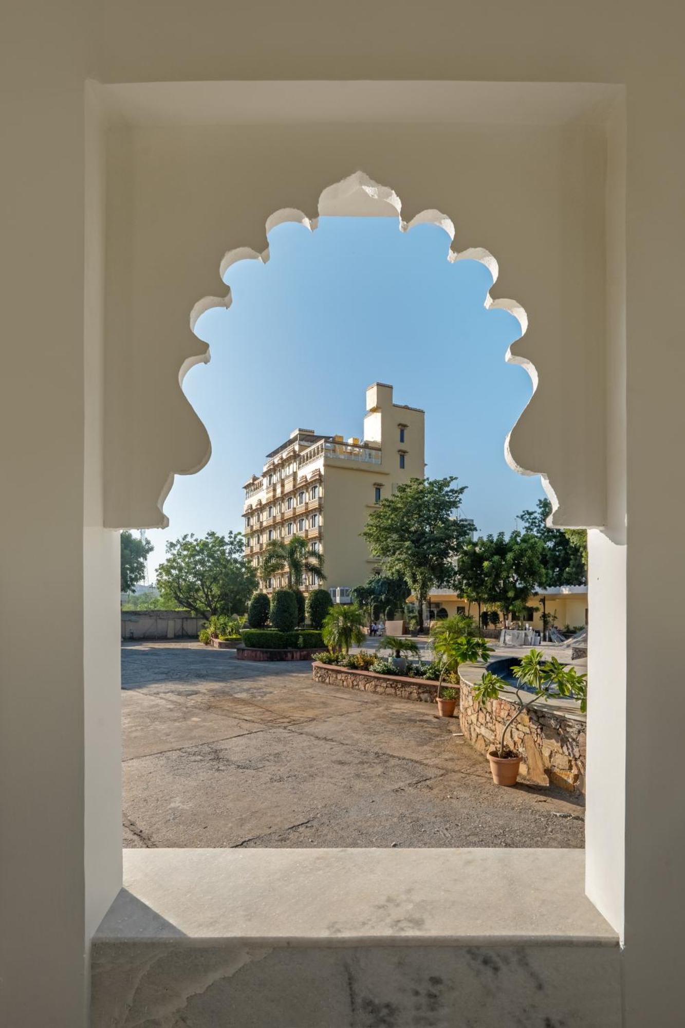 Sterling Balicha Udaipur Hotel Bagian luar foto