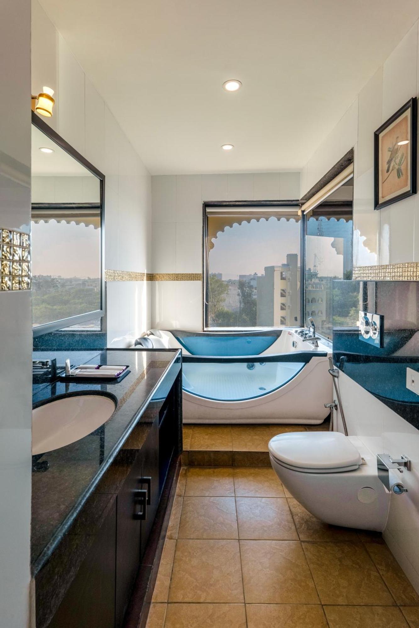 Sterling Balicha Udaipur Hotel Bagian luar foto