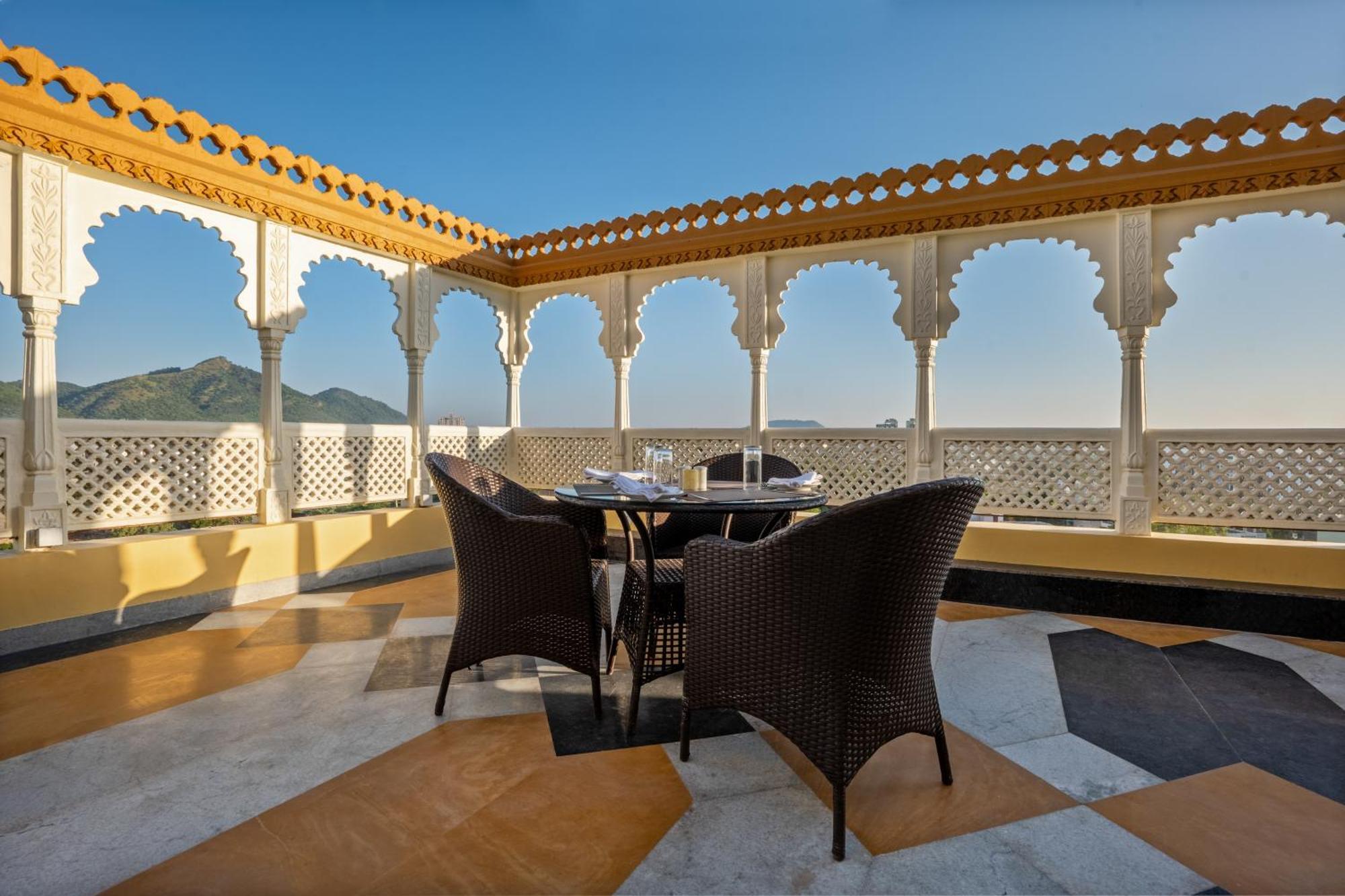 Sterling Balicha Udaipur Hotel Bagian luar foto