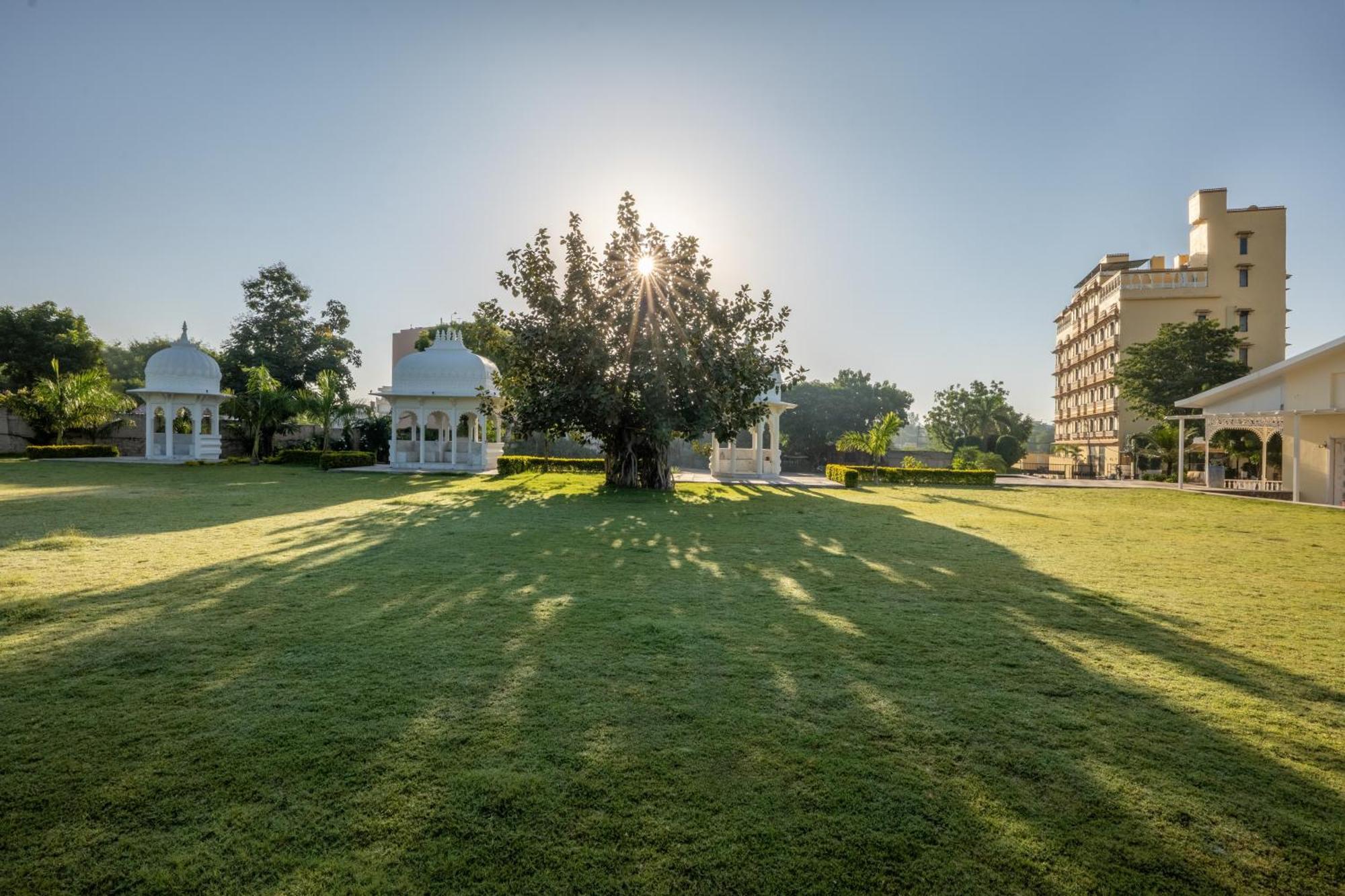 Sterling Balicha Udaipur Hotel Bagian luar foto